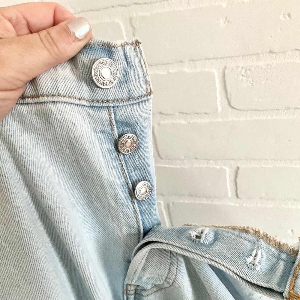 REVOLVE x Levi’s 501 Light wash High waist Relaxed fit Size 18W - Picture 8 of 16